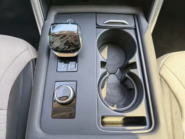 Land Rover Discovery — Фото автомобиля 11