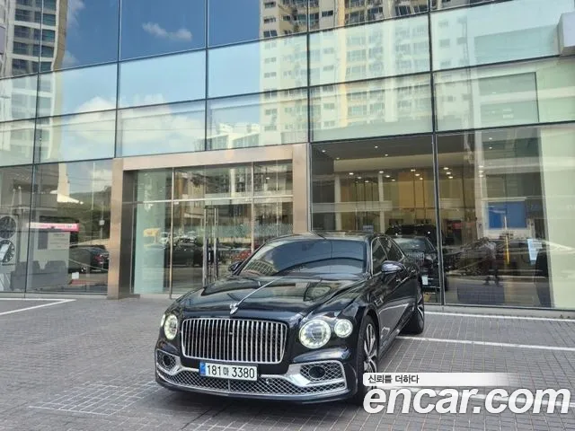 Bentley Flying Spur Flying Spur 3 поколение 4.0 Azure — Фото автомобиля 3