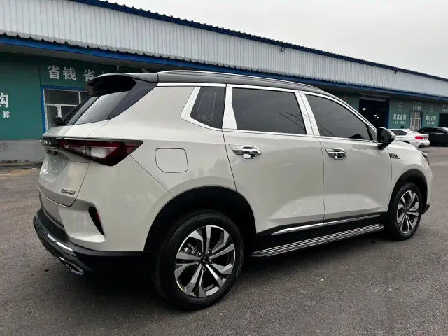 Wuling Asta — Фото автомобиля 6