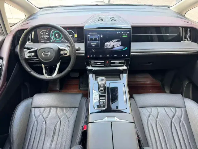 GAC Trumpchi M8 — Фото автомобиля 6