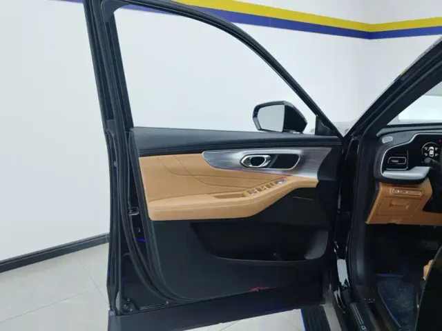 GAC Trumpchi GS8 — Фото автомобиля 7