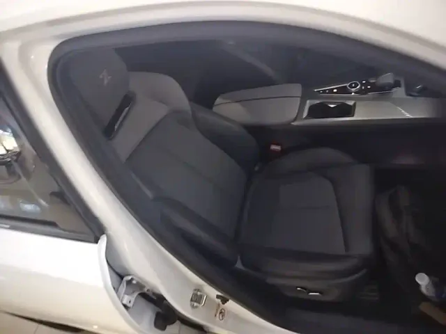 Changan Oshan Z6 EV — Фото автомобиля 24