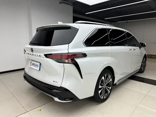 Toyota Granvia — Фото автомобиля 8