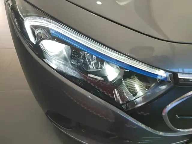 Mercedes-Benz EQA — Фото автомобиля 10