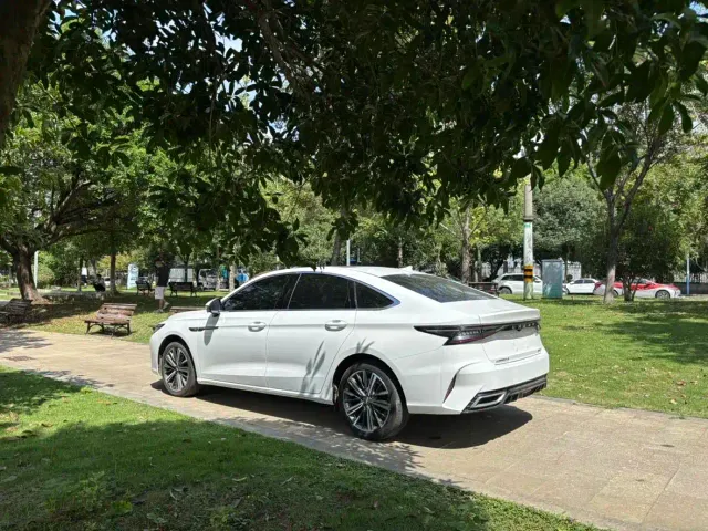 Chery Arrizo 8 — Фото автомобиля 6