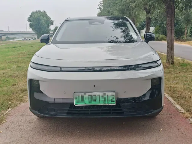 Leapmotor Leapmotor B10 2025 600 Joy Edition — Фото автомобиля 2