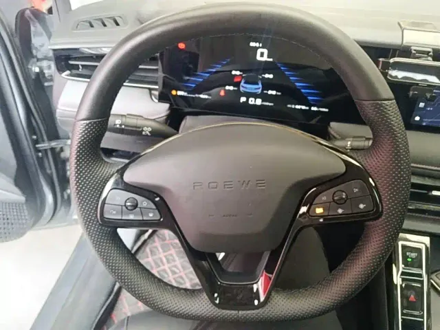 Roewe i5 — Фото автомобиля 10
