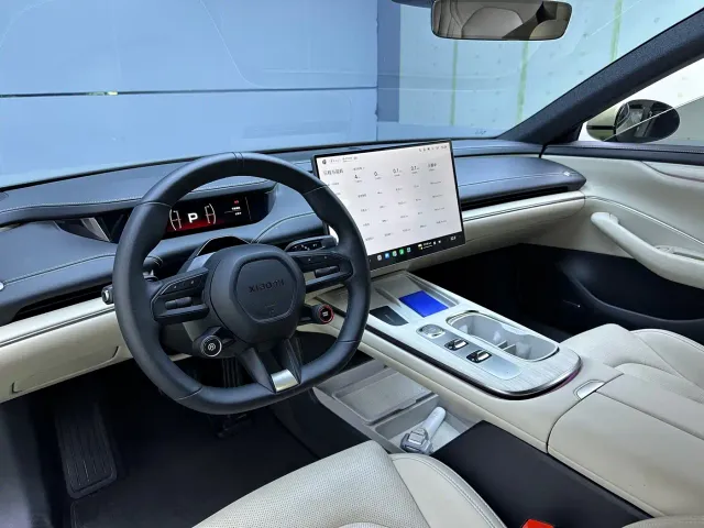 Xiaomi SU7 — Фото автомобиля 10