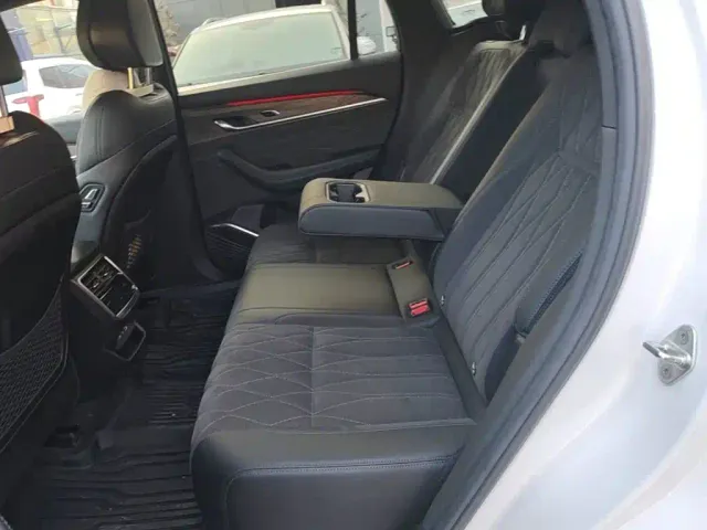 Geely Xingyue L — Фото автомобиля 16