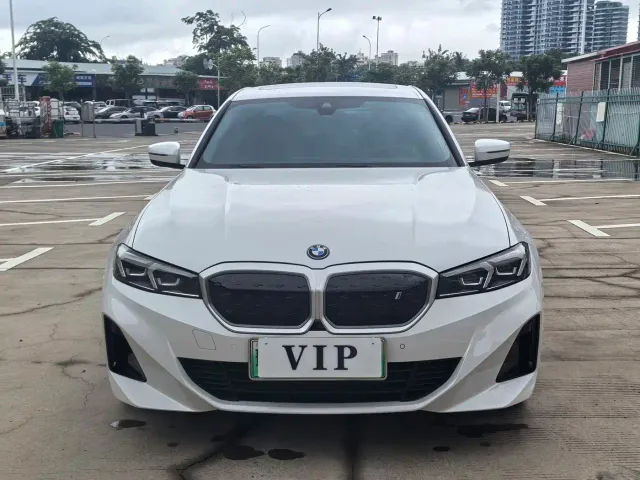 BMW i3 — Фото автомобиля 3