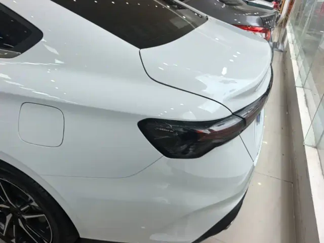 Geely Binrui — Фото автомобиля 4