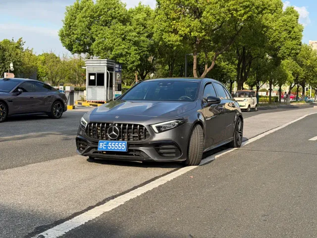 Фотография автомобиля — Mercedes-Benz A-Class AMG