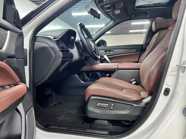 Honda Honda UR-V 2020 370TURBO 2WD Premium Elegance Edition — Фото автомобиля 7