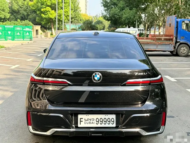 BMW 7 Series — Фото автомобиля 5