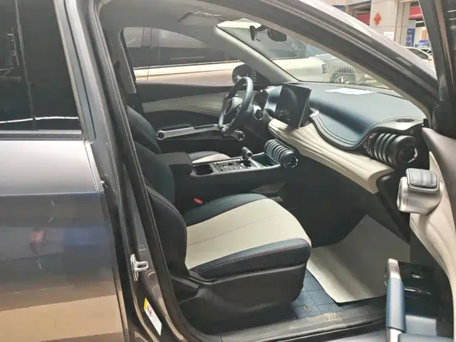 BYD Yuan PLUS — Фото автомобиля 8