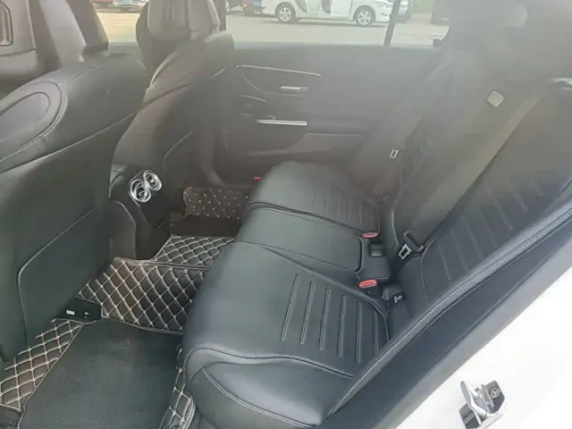 Mercedes-Benz C-Class — Фото автомобиля 16