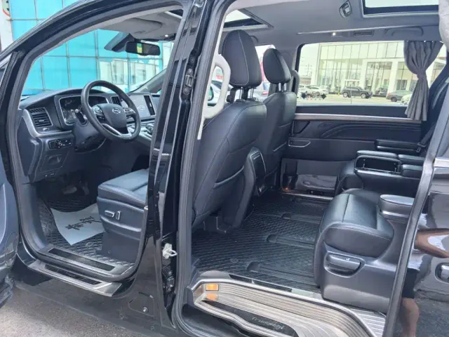 GAC Trumpchi M8 — Фото автомобиля 9