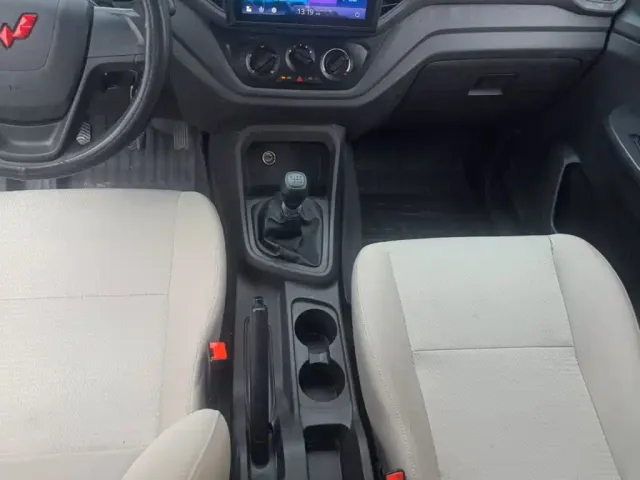 Wuling Hongguang V — Фото автомобиля 13
