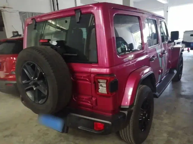 Jeep Wrangler — Фото автомобиля 6