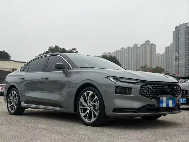 Ford Mondeo — Фото автомобиля 3
