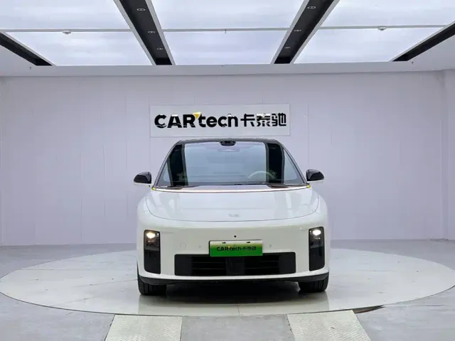 Li Auto i6 — Фото автомобиля 8