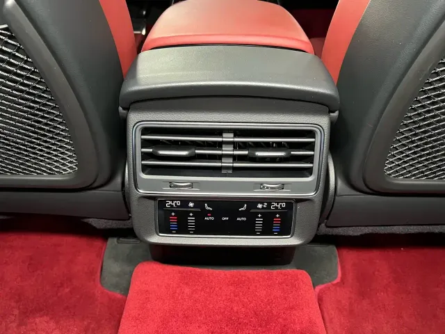 Audi SQ7 — Фото автомобиля 20