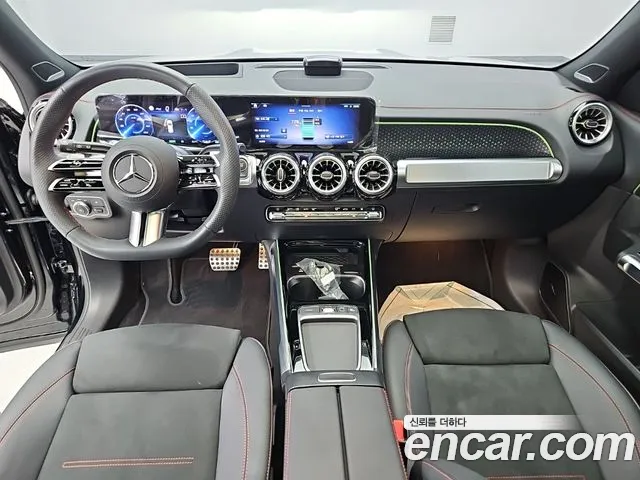 Mercedes-Benz EQB — Фото автомобиля 9