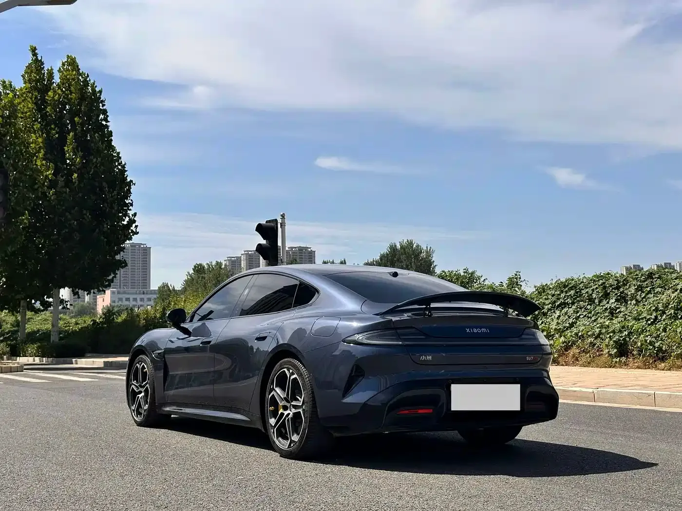 Xiaomi Auto Xiaomi SU7 2024 AWD Extended Range Advanced Smart Driving Max Edition — Фото автомобиля 15