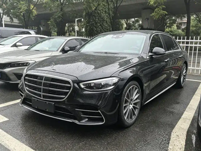 Фотография автомобиля — Mercedes-Benz S-Class