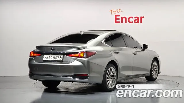 Lexus ES 7th Gen — Фото автомобиля 2