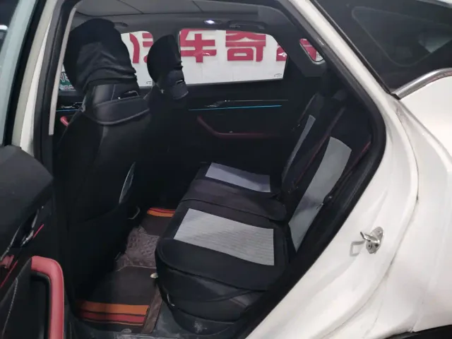 Geely Emgrand S — Фото автомобиля 8