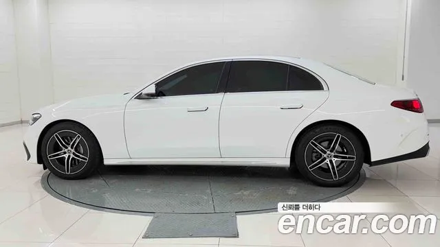 Mercedes-Benz E-Class W214 — Фото автомобиля 2