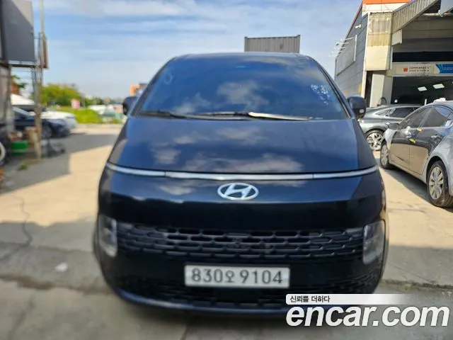 Фотография автомобиля — Hyundai Staria
