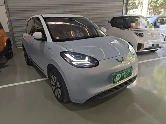 Wuling Bingo — Фото автомобиля 3