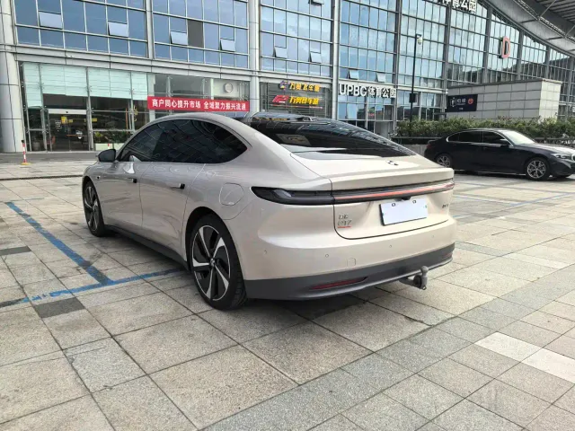 Nio ET7 — Фото автомобиля 8