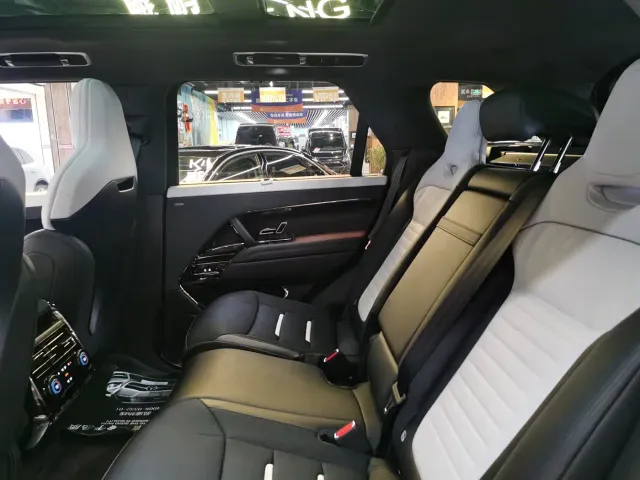 Land Rover Range Rover Sport — Фото автомобиля 17