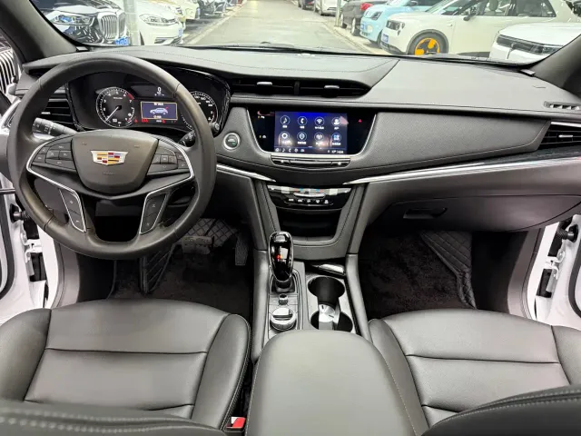 Cadillac XT5 — Фото автомобиля 17