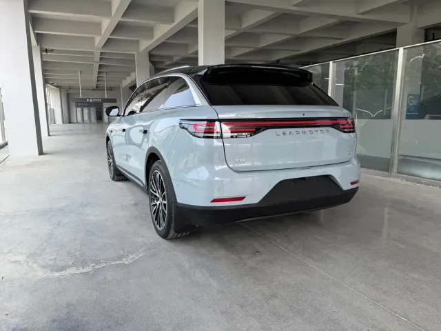 Leapmotor C11 — Фото автомобиля 4