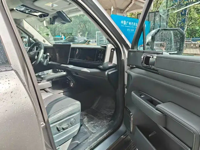 BYD FangChengBao Leopard 5 — Фото автомобиля 11