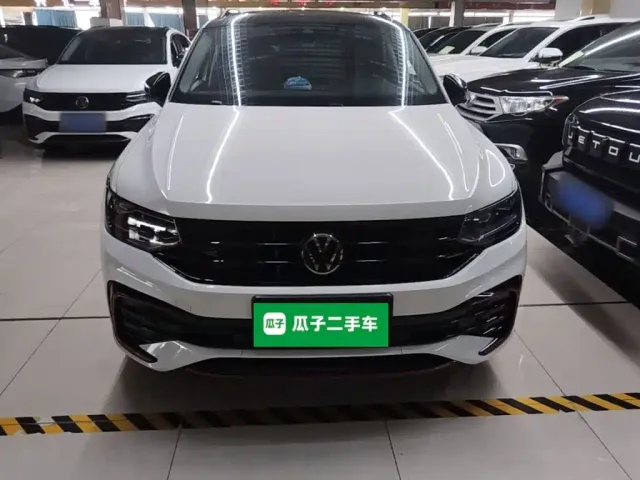 Volkswagen Tiguan X — Фото автомобиля 2