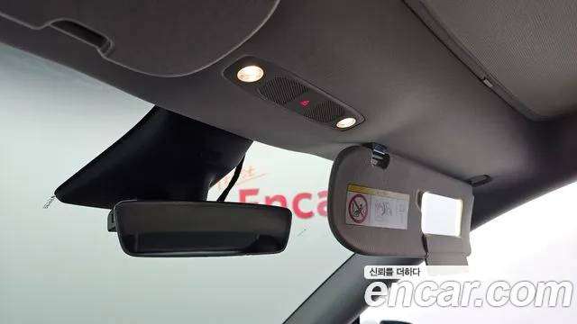 Tesla Model Y — Фото автомобиля 20