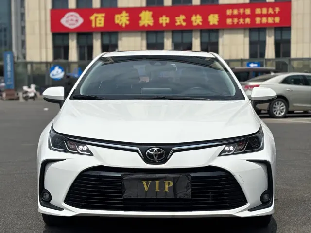 Фотография автомобиля — Toyota Corolla