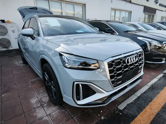 Audi Q2L — Фото автомобиля 3