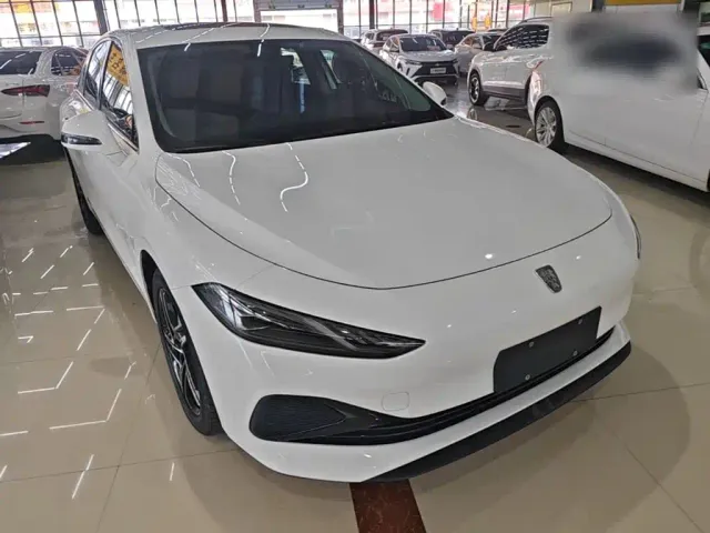 Roewe D7 — Фото автомобиля 3