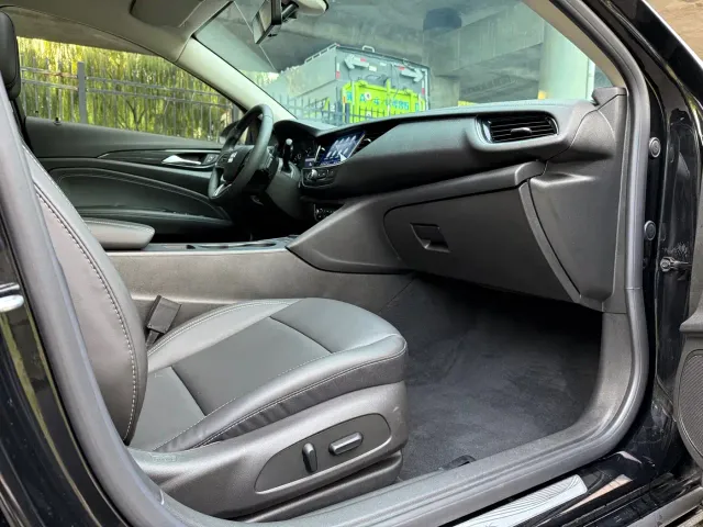 Buick Regal — Фото автомобиля 9