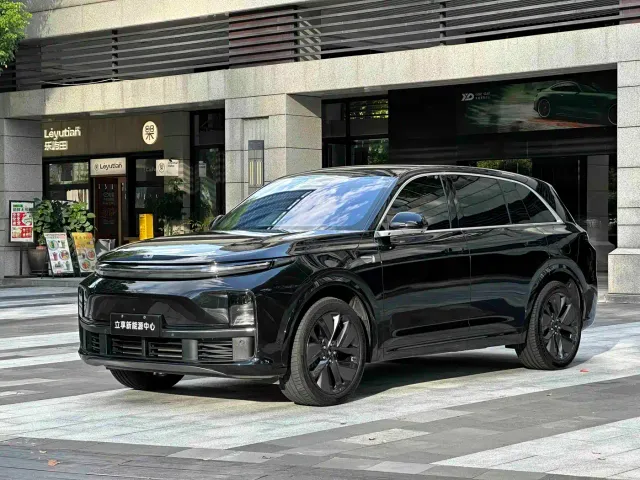 Li Auto L7 — Фото автомобиля 2