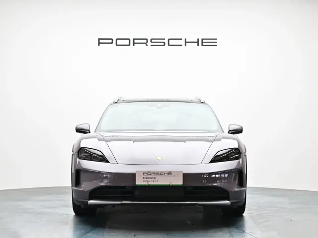 Porsche Taycan — Фото автомобиля 2