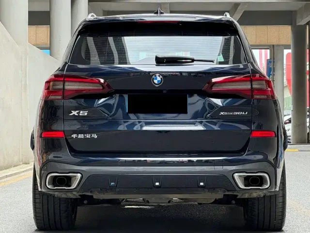 BMW X5 — Фото автомобиля 4