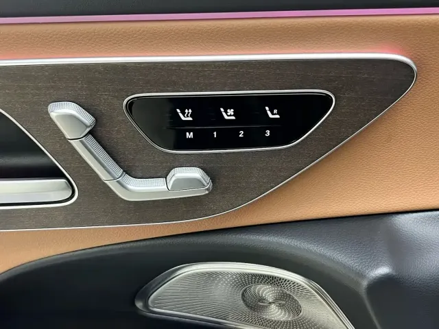 Mercedes-Benz E-Class — Фото автомобиля 18