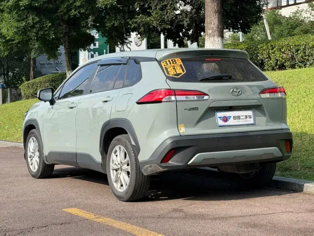 Toyota Corolla Cross — Фото автомобиля 4